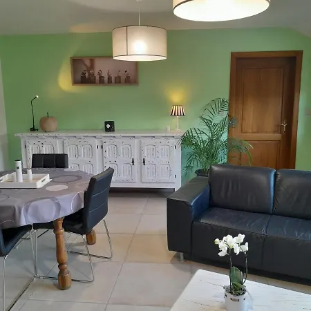 Au Bord De L'orleans 3* سبا